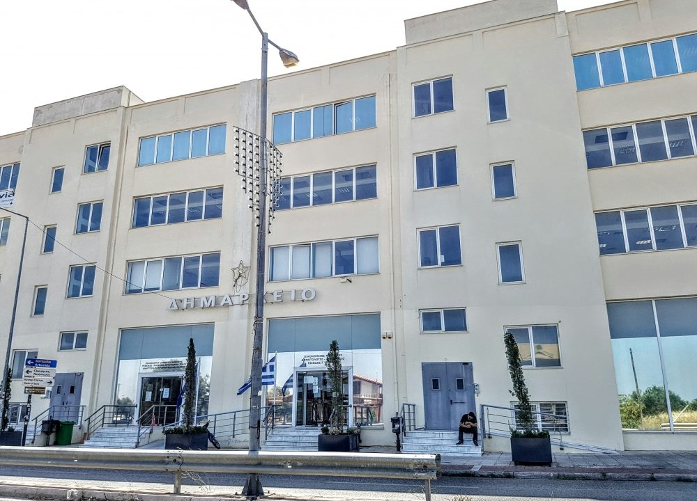 ΔΕΚΤΗ Η ΠΡΟΣΩΡΙΝΗ ΔΙΑΤΑΓΗ ΓΙΑ ΔΕΚΑΤΕΣΣΕΡΙΣ ΣΥΜΒΑΣΙΟΥΧΟΥΣ ΕΡΓΑΖΟΜΕΝΟΥΣ ΤΟΥ ΔΗΜΟΥ ΣΠΑΤΩΝ – ΑΡΤΕΜΙΔΟΣ